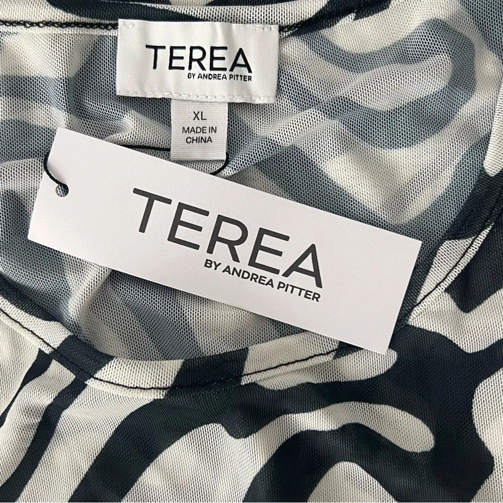 Terea Black & White Zebra Print Sleeveless Mesh Bodysuit Size XL New with Tag - Picture 6 of 8